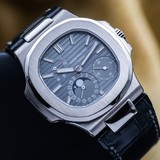 Patek Philippe Nautilus 5712G-001 40 mm
