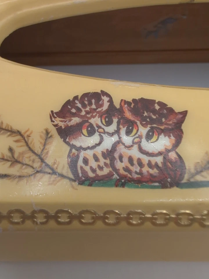 Cubierta de caja de pañuelos MCM vintage amarilla con diseño de búho madera y plástico 11x6" Foto 4 de 4