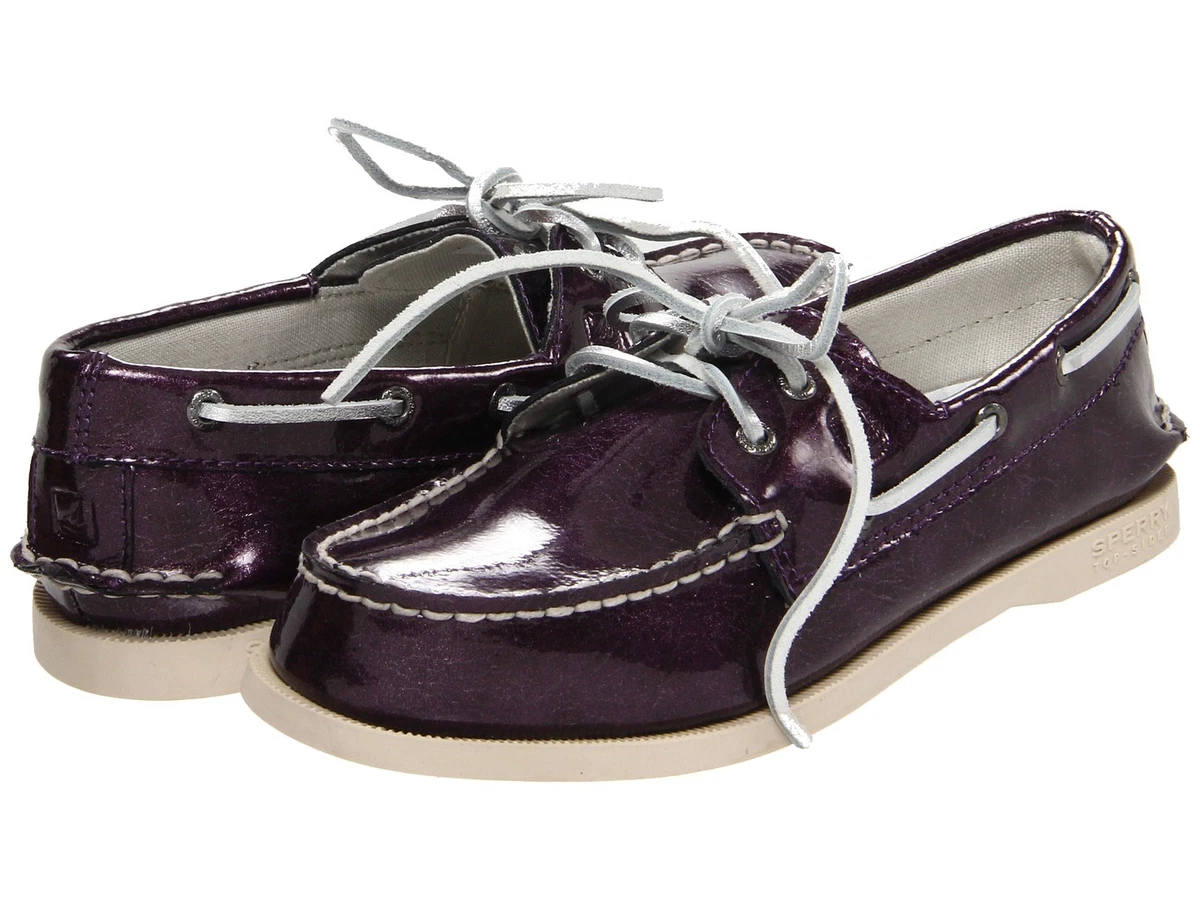 Sperry school store shoes