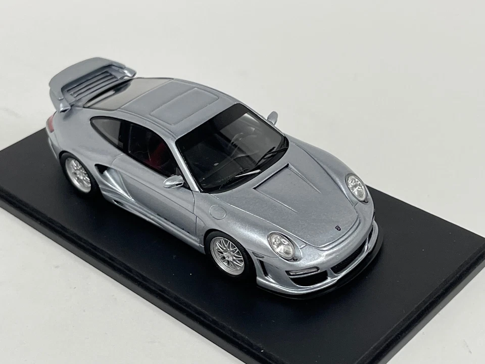 1/43 Spark Porsche 911 Gemballa Avalanche GTR650 from 2006  in Silver  S0707 - Image 4 of 4