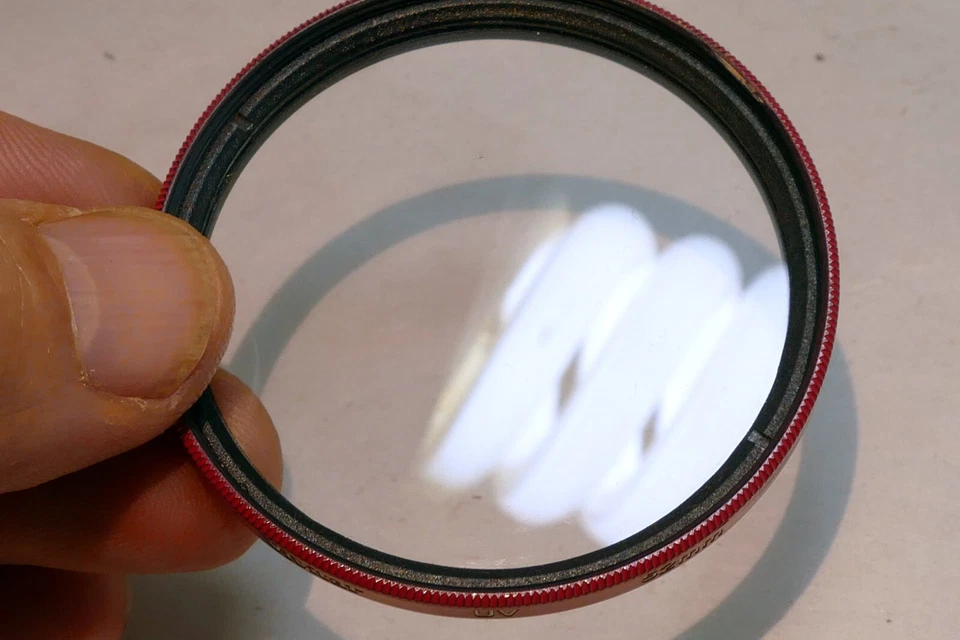 Vivitar 52mm L39 Filter UV 0720512 with Red Rim - Image 2 of 4