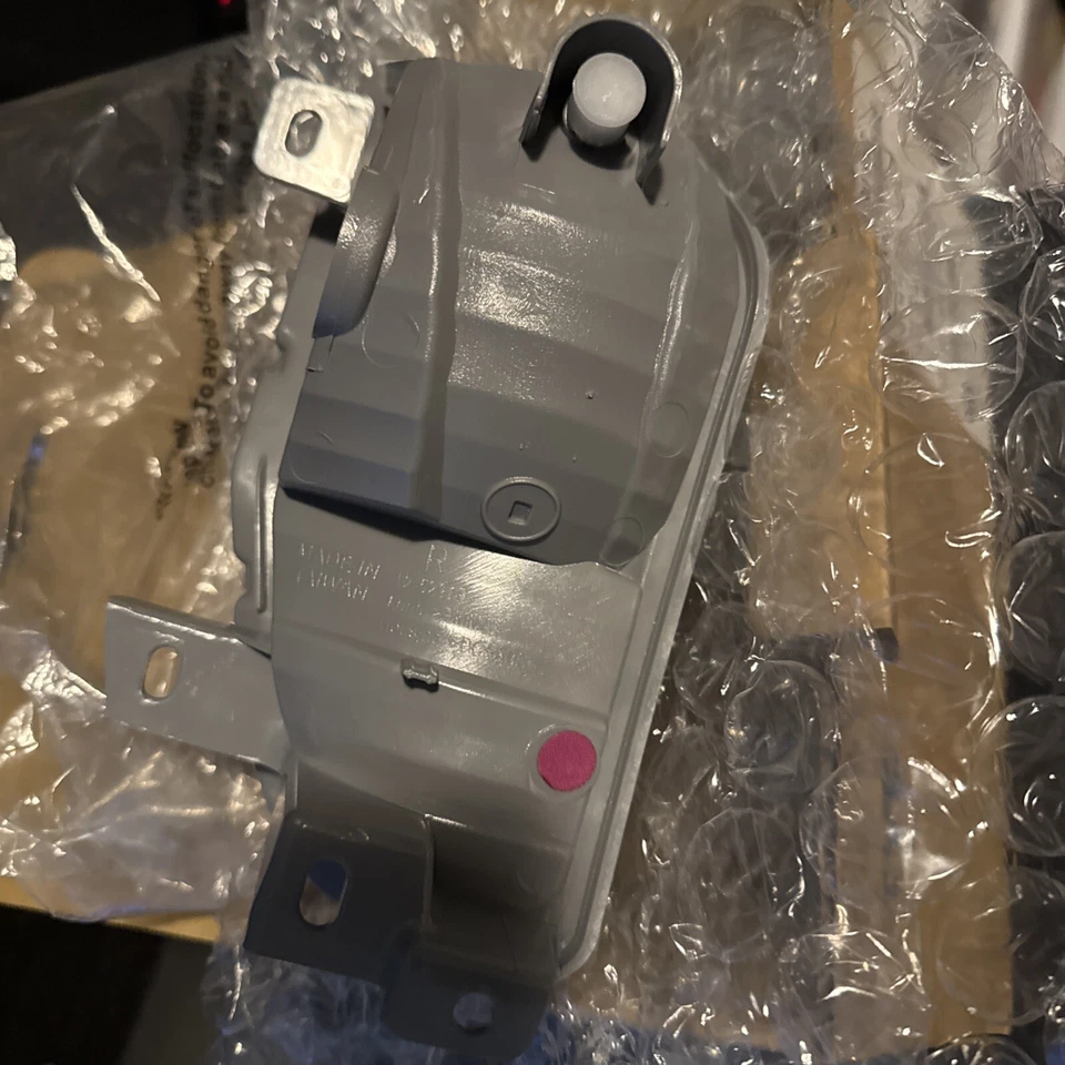 Luz antiniebla lado derecho Toyota Prius V 2012-2014 TO2533116C CAPA Foto 2 de 3