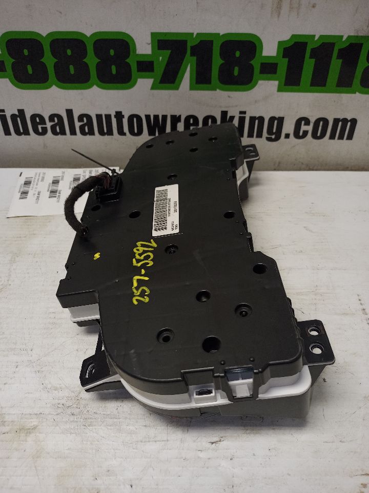 Speedometer Cluster KPH ID 22838402 Fits 09-10 13 SILVERADO