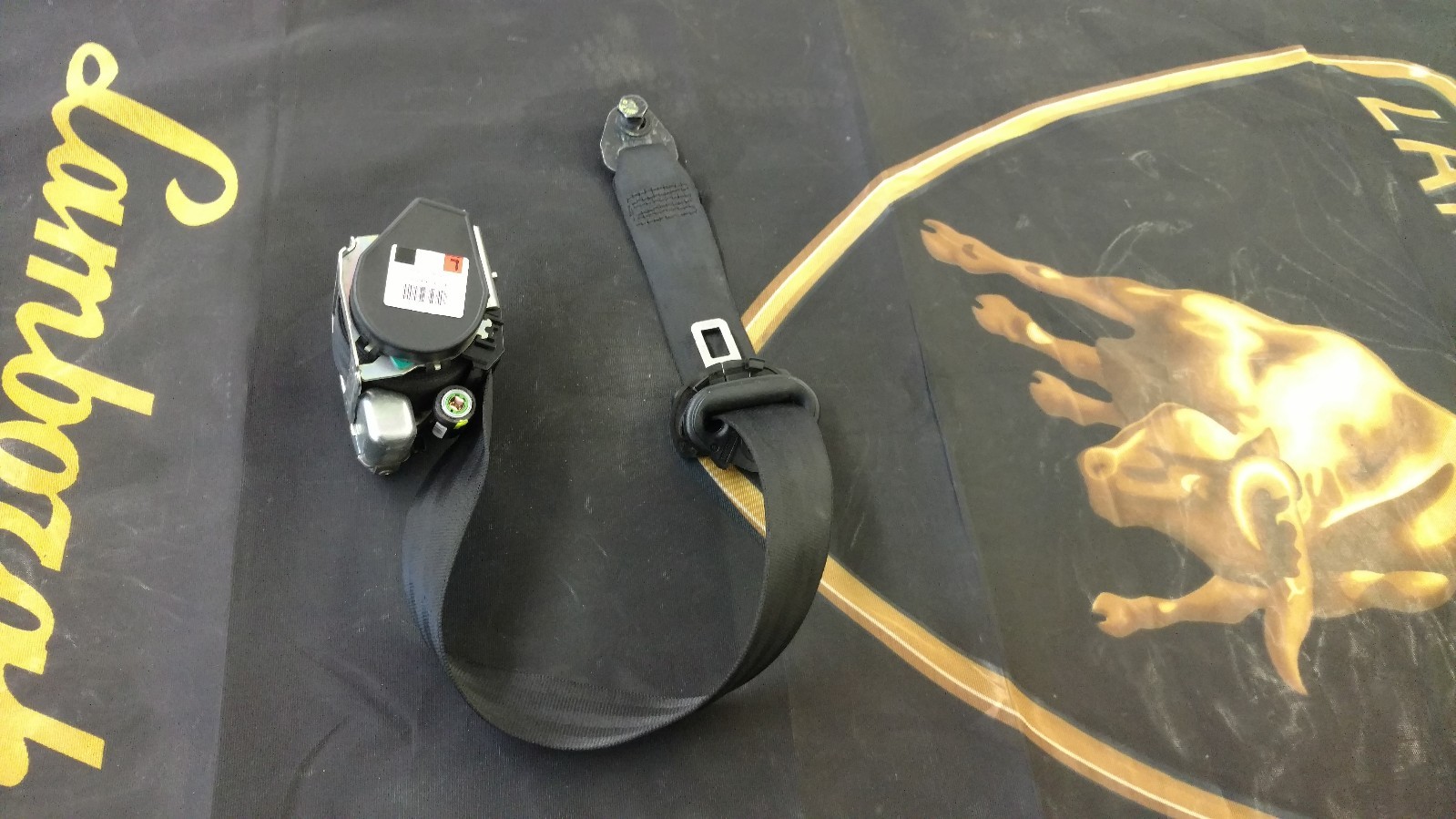 LAMBORGHINI GALLARDO LP560 LEFT SIDE SEAT BELT OEM 401857705A