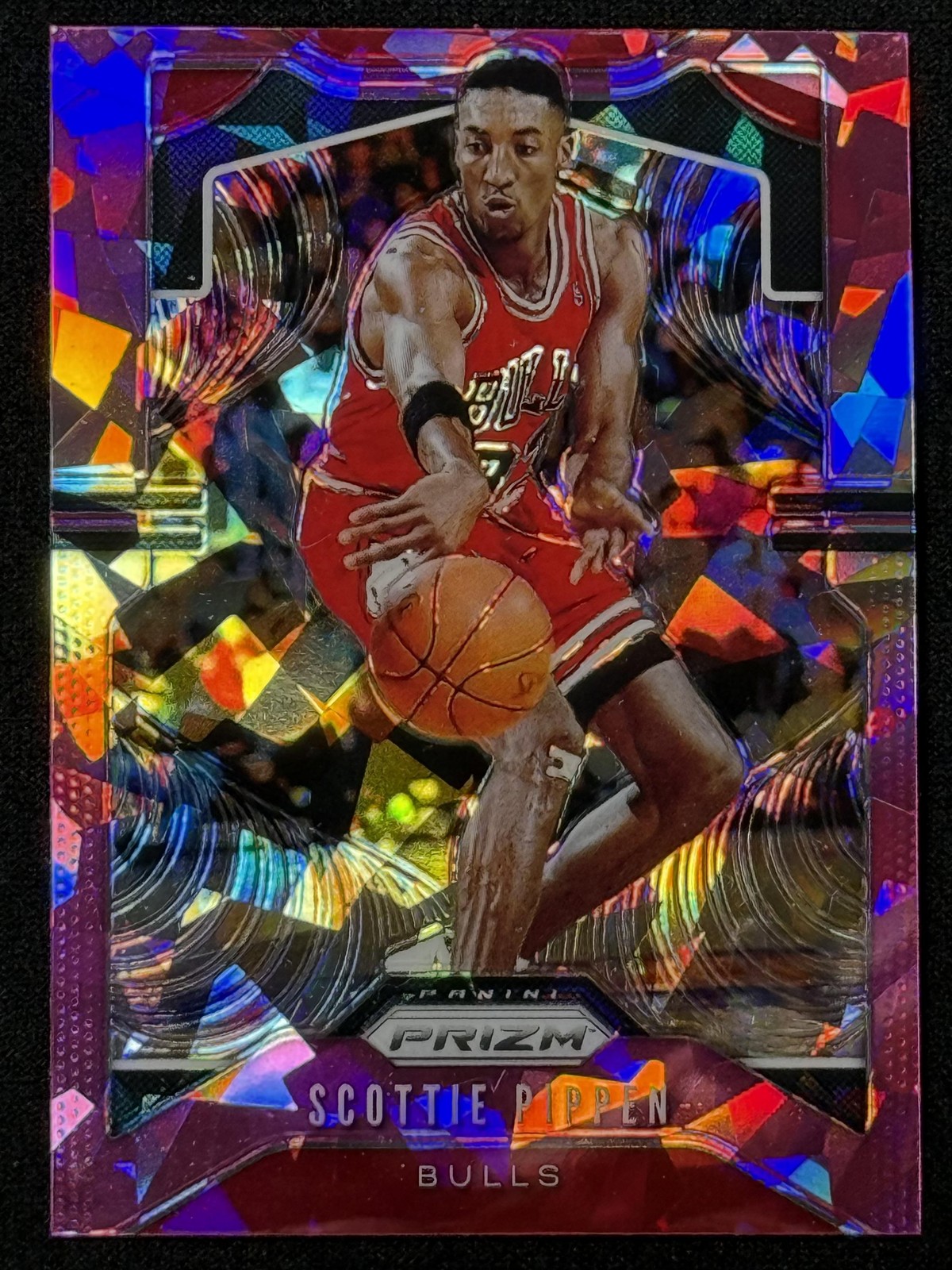 2019-20 Panini Prizm #10 Scottie Pippen Pink Ice Bulls