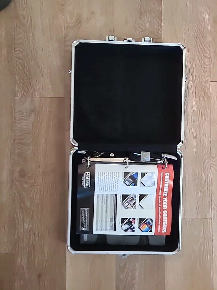 Vaultz Form Holder Storage Dvd, Cd's 12x13 , Black & Chrome - Image 2 of 4