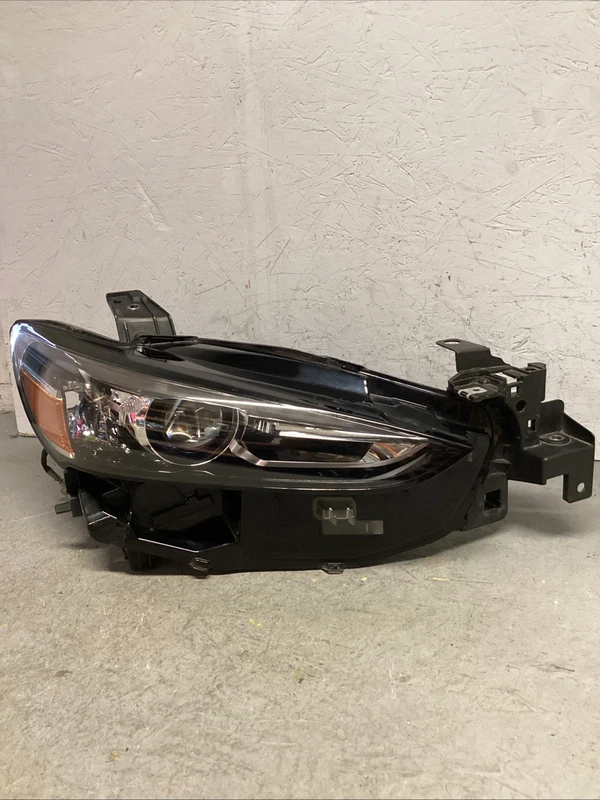 2018-2021 Mazda 6 RIGHT RH PASSENGER SIDE HEADLIGHT USED OEM NON ADAPTIVE LED