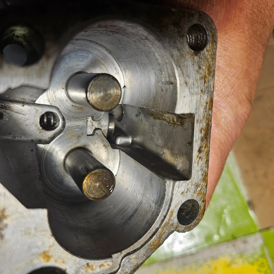 OEM 1968-76 Cadillac Deville 472/500 Motor Bomba de aceite Carcasa Filtro de aceite Adaptador Foto 4 de 4