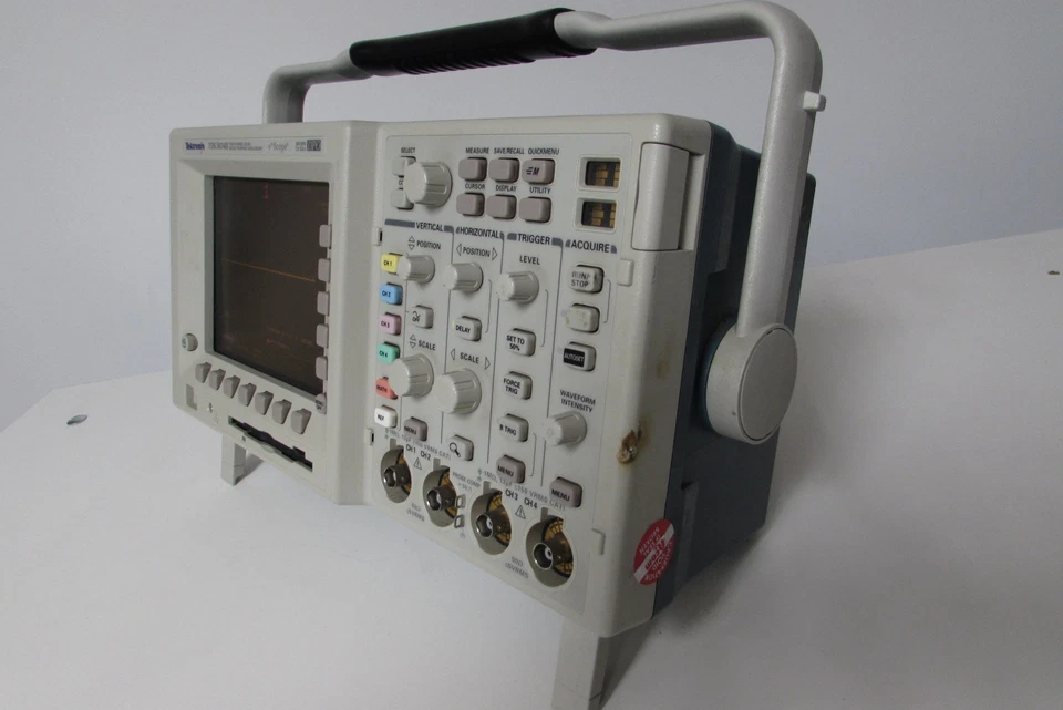Tektronix TDS3034B Digital Storage Oscilloscope 300MHz, 2.5GS/s, 4ch w/ TDS3GV - Image 4 of 4