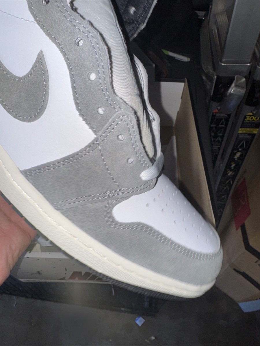 Nike Air Jordan 1 Retro High OG  display picture 3