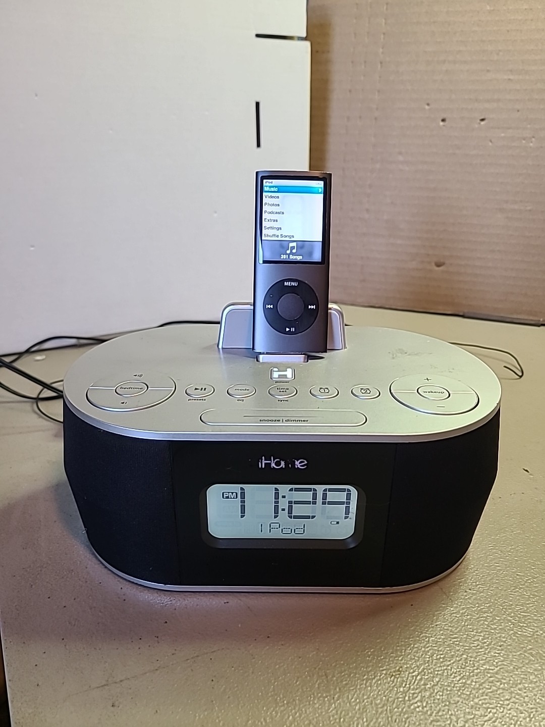 iHome iD38 Alarm FM Clock Radio w/ ipod