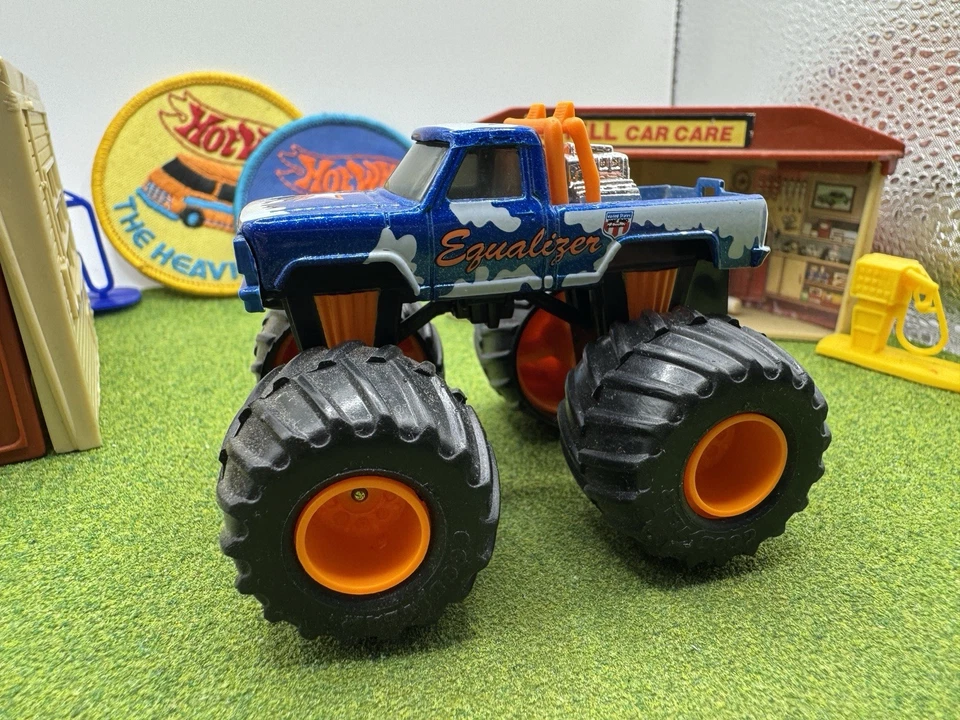 1993 Matchbox Monster Wars Equalizer Vintage RARE Monster Truck Blue NM USHRA - Image 3 of 4