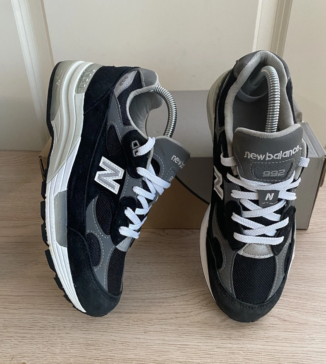 🔥RARE New Balance 992 Black /Grey Suede Sneakers M992EB - Men 6 - 7.5 W
