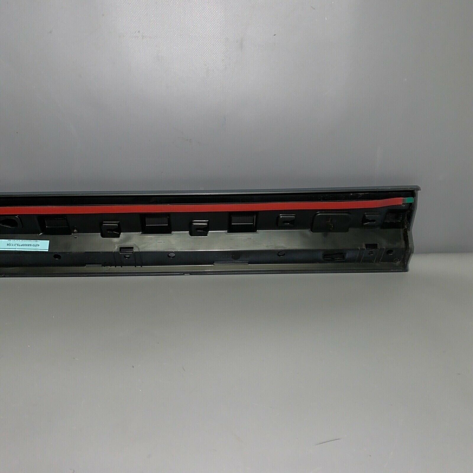 MASERATI LEVANTE RIGHT FRONT DOOR TRIM MOLDING 2017 2018 2019 OEM 670035235