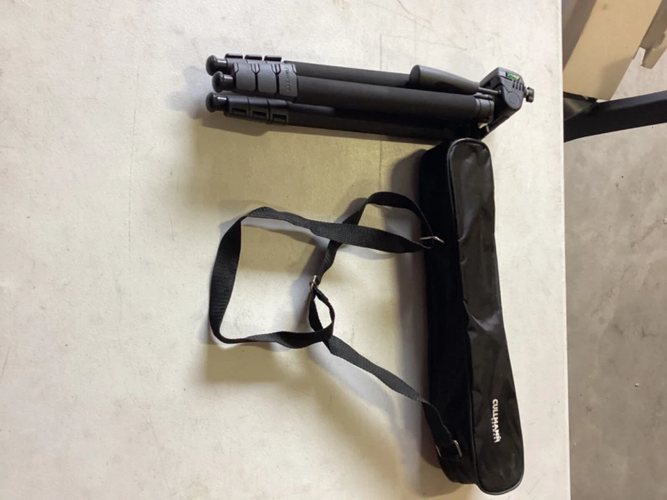 CULLMAN TRIPOD Nanomax 220 With Case in Excellent Condition - Image 4 of 4