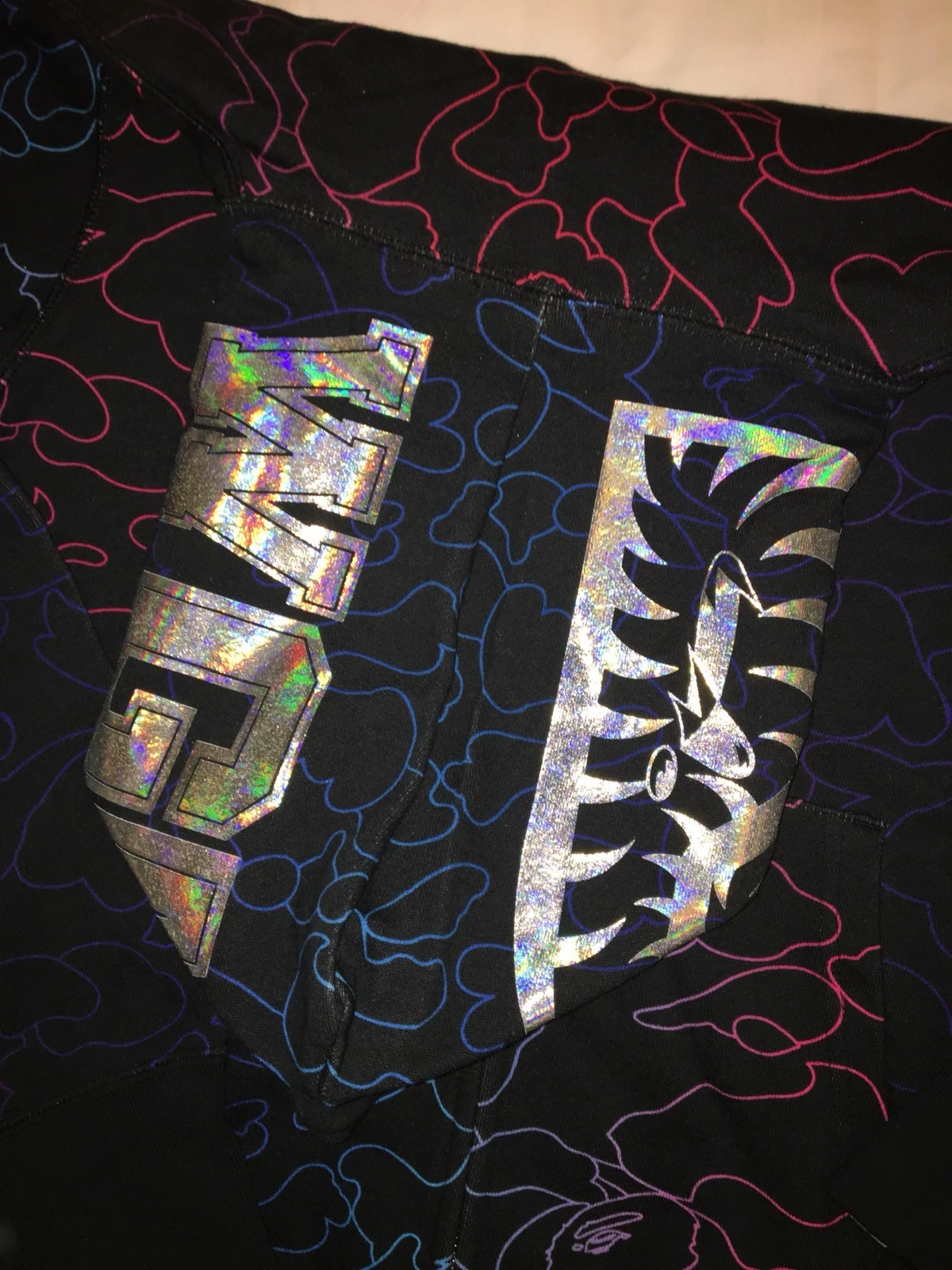 A BATHING APE (BAPE) Felpa con cappuccio mimetica squalo Bape Pencil al neon media nuovissima DEADSTOCK!!!!