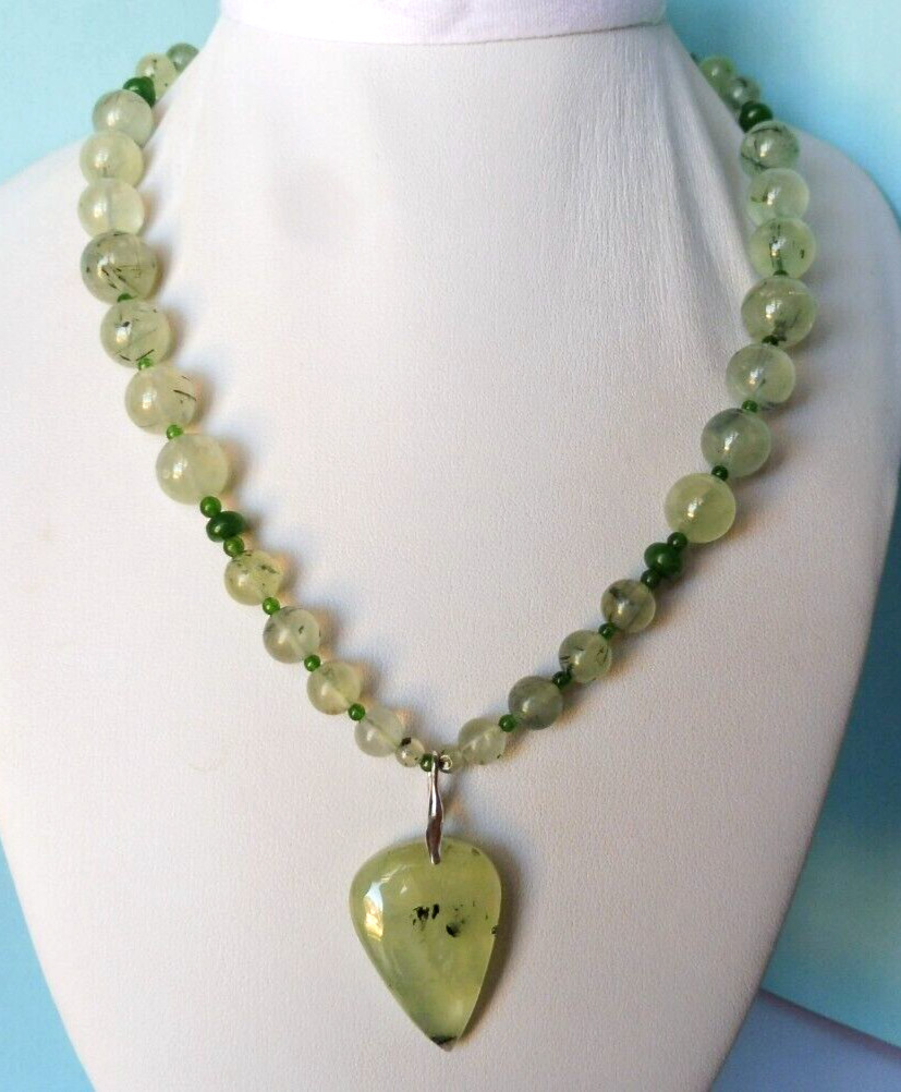 Collier en Prehnite et Jade Précieux | Le Cadeau Idéal en Argent Massif