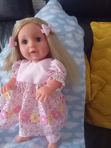 2002 Tiny Tears Doll - Picture 2 of 6