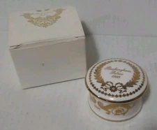Buckingham Palace Royal Collection Trinket Dish from 1993 Bone China With Box. 