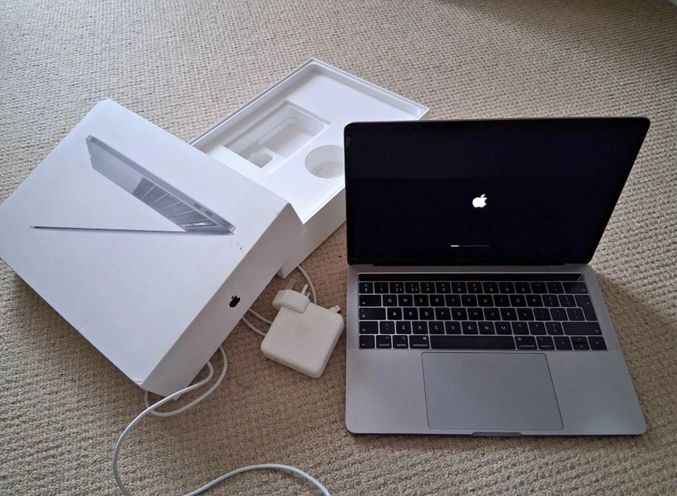 Apple MacBook Pro 13" 2018 · i5 · 16GB · 512GB, photo 1 of 5