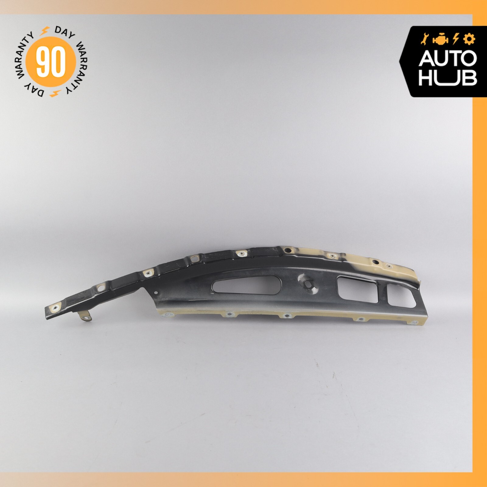 08-19 Maserati GranTurismo GranCabrio Front Left Fender Top Mount Bracket OEM