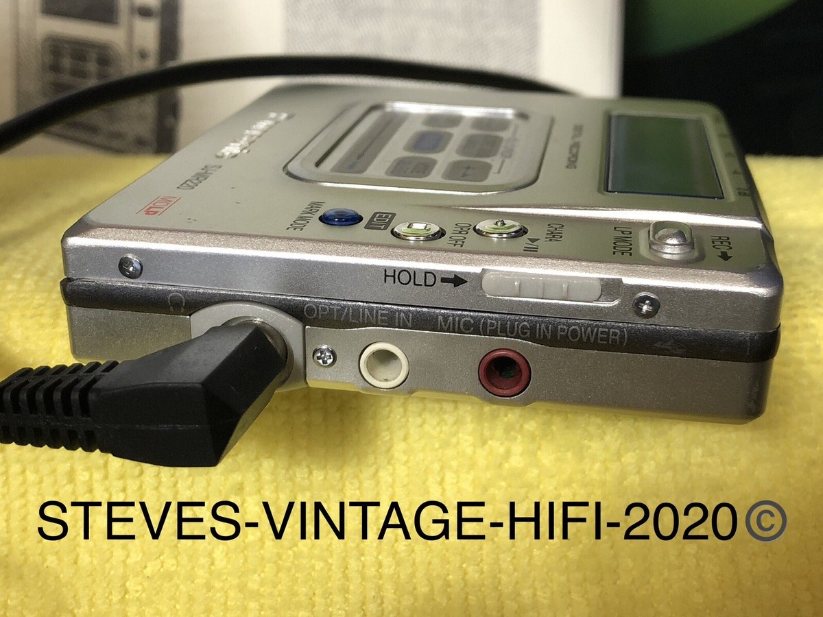 Panasonic SJ-MR220 Portable MD Recorder + SENNHEISER Earphones