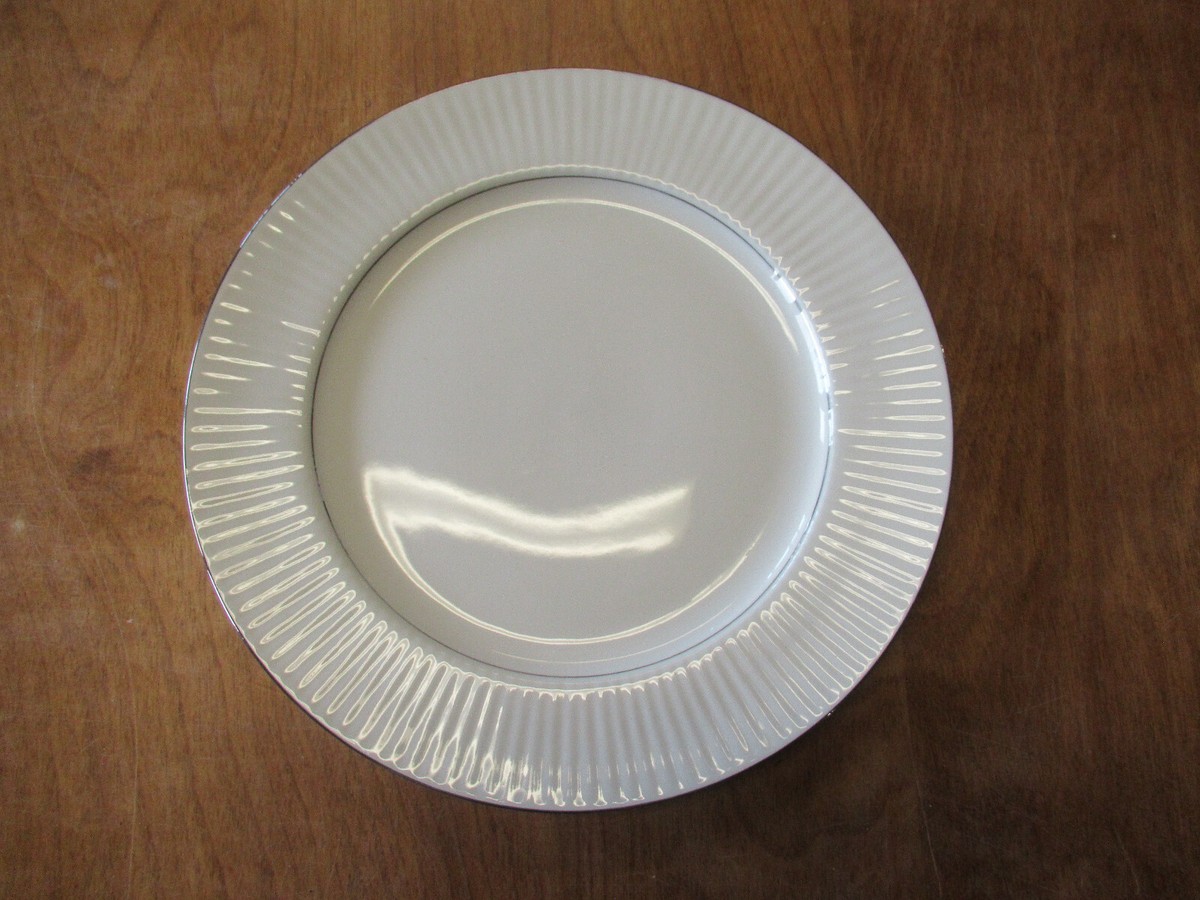 Gibson Fine China BLACK TIE Dinner Plate 10 3/8