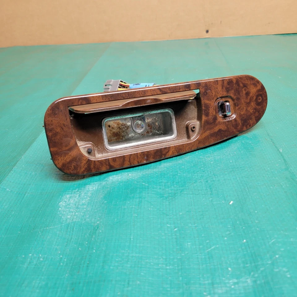 Bisel interruptor ventana puerta trasera izquierda Lincoln Town Car 1998-2002 OEM F8VB-14B135 Foto 2 de 4