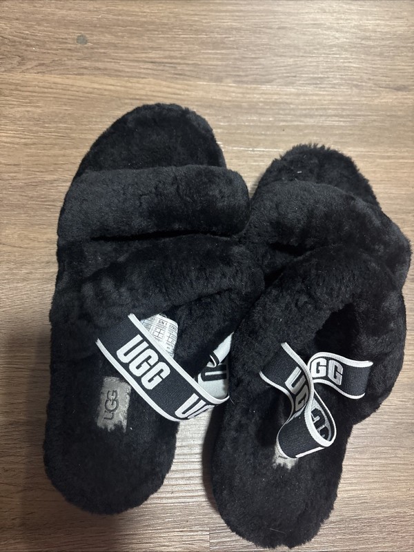 UGG Women's Slippers Size 10 Black/Shearling Lining, SN1001633