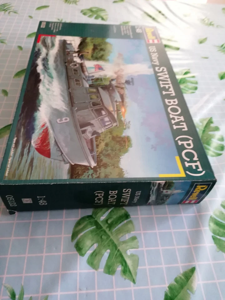 REVELL 1/48 US NAVY SWIFT BOAT (PCF) VIETNAM ITEM N°05122 - Immagine 2 di 4