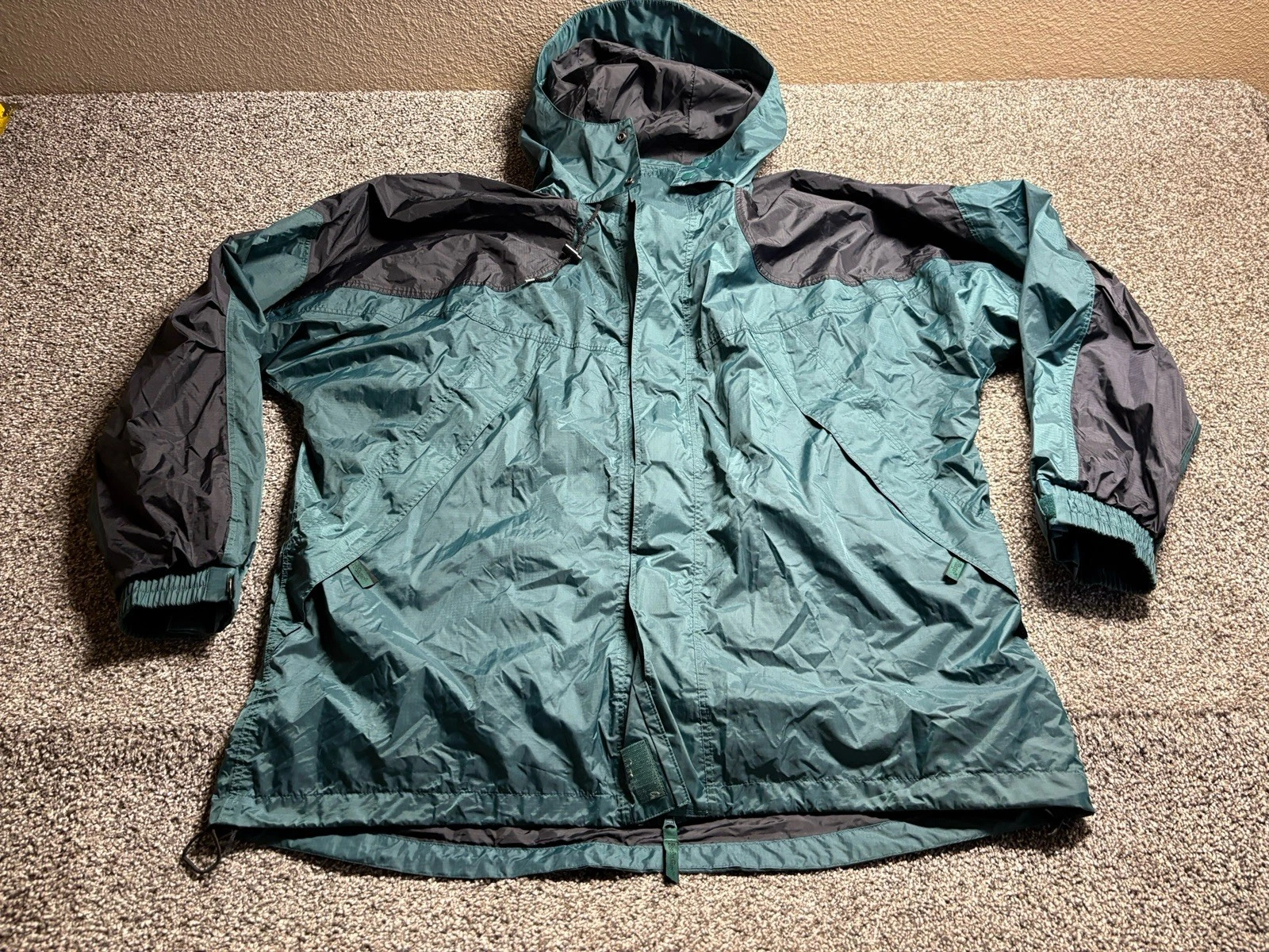 Bass Pro Shop Jacket Mens 3XL Hooded Nylon Rain Coat Fishing
Opens in a new window or tab