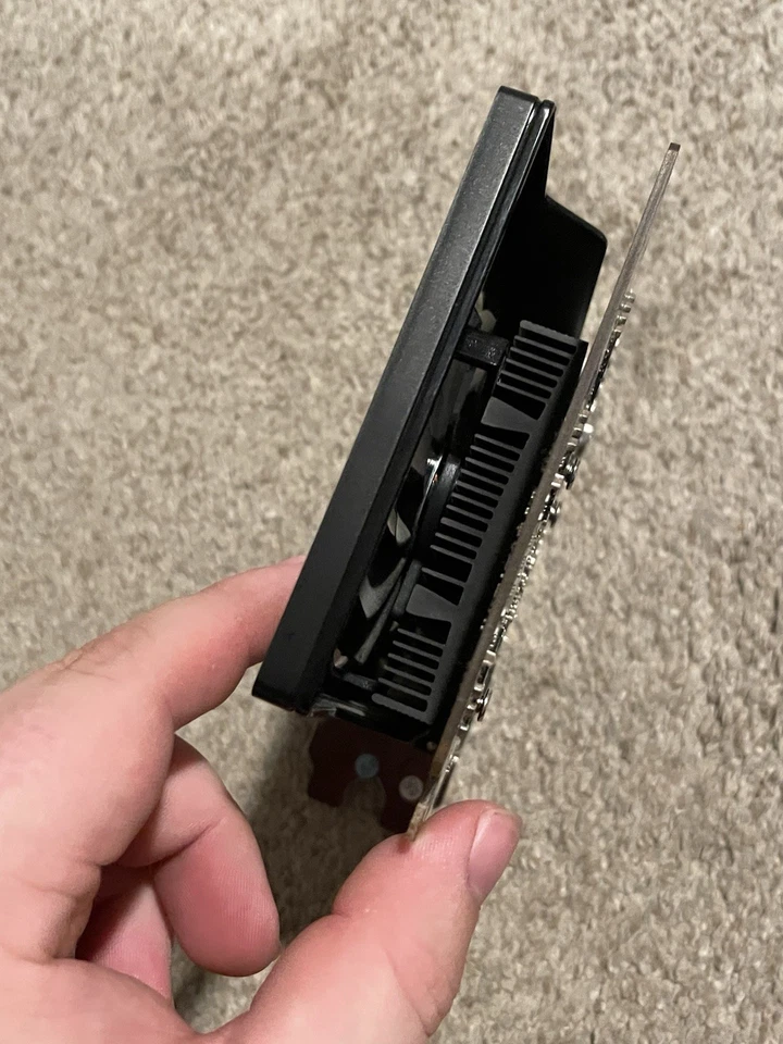 XFX R7 240 4GB GPU (Requires No External Power) - Image 4 of 4