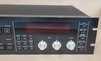 TASCAM DA-30 Profesional Digital Audio Tape Deck DAT Recorder