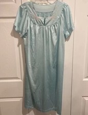Vintage Shadowline Women's Small Nylon Embroidered Nightgown Soft Mint Green 