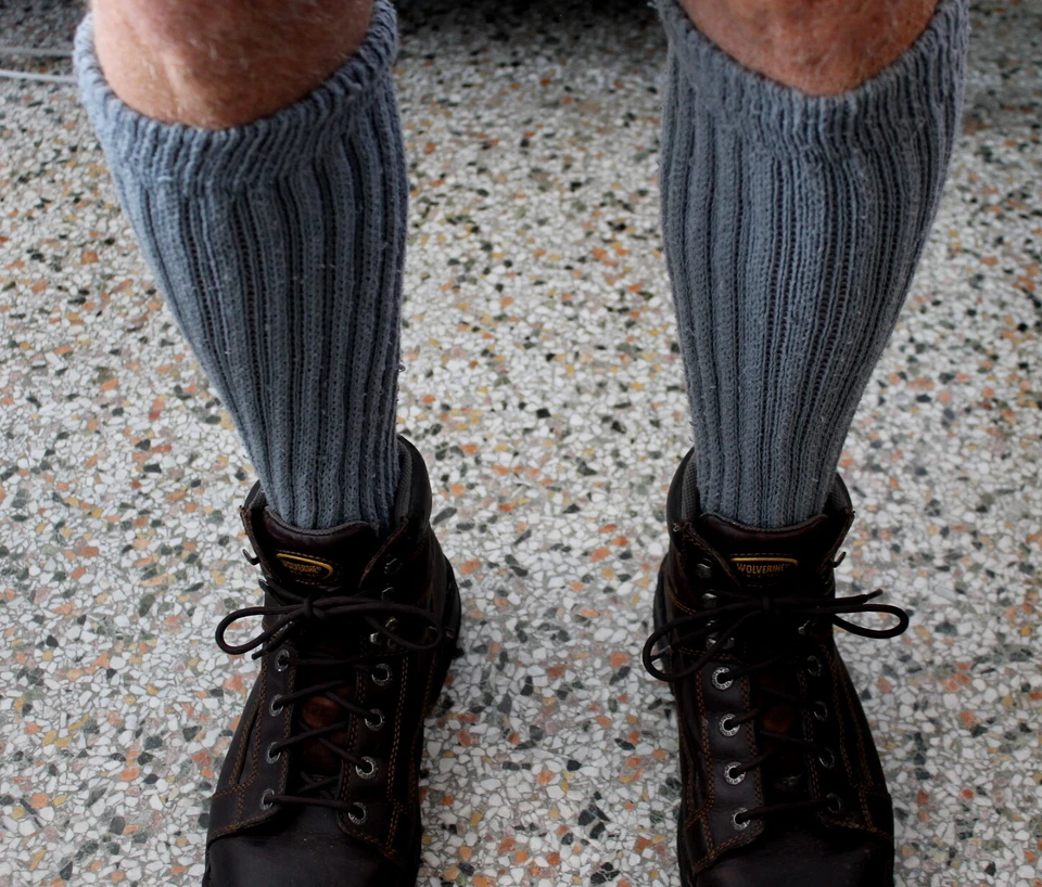 12 Men's Gray Slouch Socks for Boots Work Warm Sz 7-10 Flaw run walk hike gym - Image 3 of 4