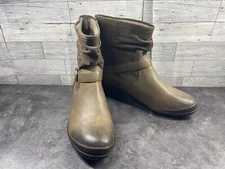 Bogs Boots Women 11M Cassie Shoes Brown Leather Suede Ankle Strap Waterproof