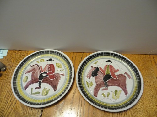Pair Nora Gulbrandsen Mid Century Folk Art Plates Man Horse Signed 1951 Norway - Picture 4 of 7