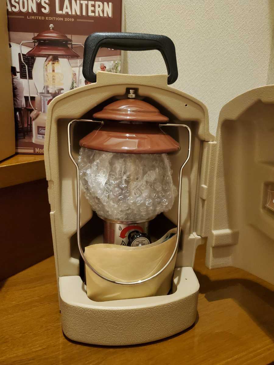 Coleman Seasons Lantern 2019 Limited Edition Coffee Brown Coleman Seasons Lantern 2019 Limited Edition Coffee Brown