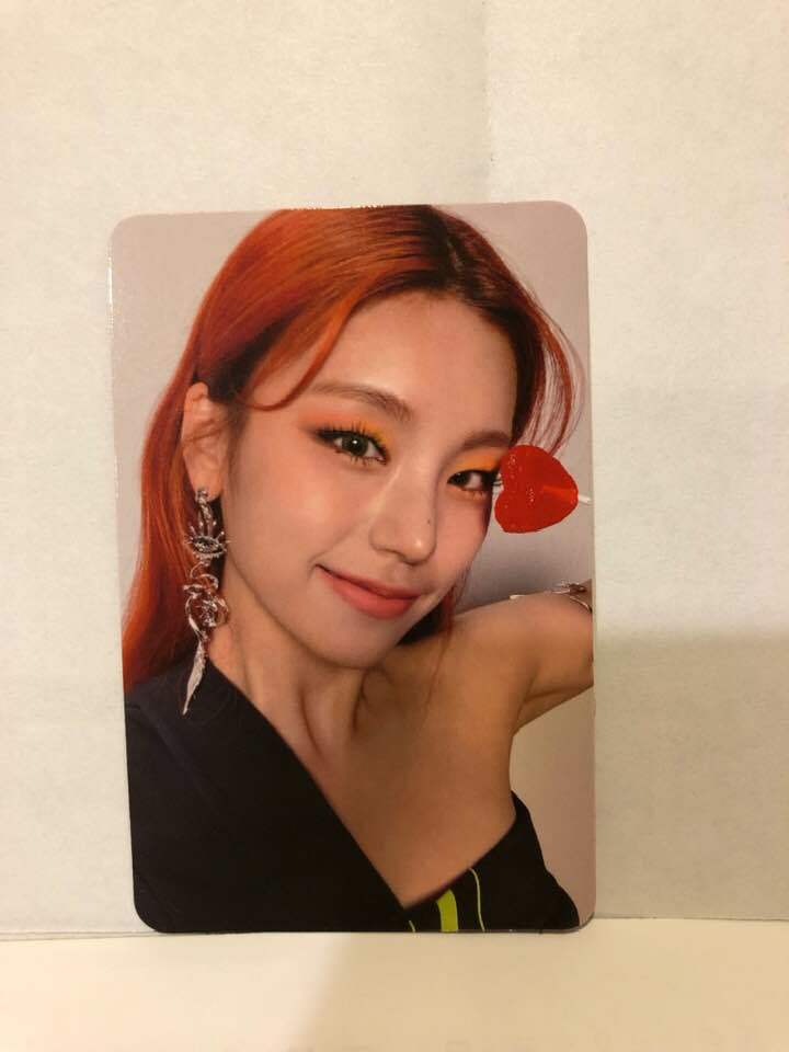 USA) ITZY GUESS WHO PHOTOCARDS - OFFICIAL ALBUM PCs | eBay