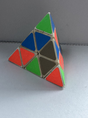 Tomy Pyraminx Rubik's Cube Retro Magic Schiebeplättchen Puzzle Vintage Spiel 1981