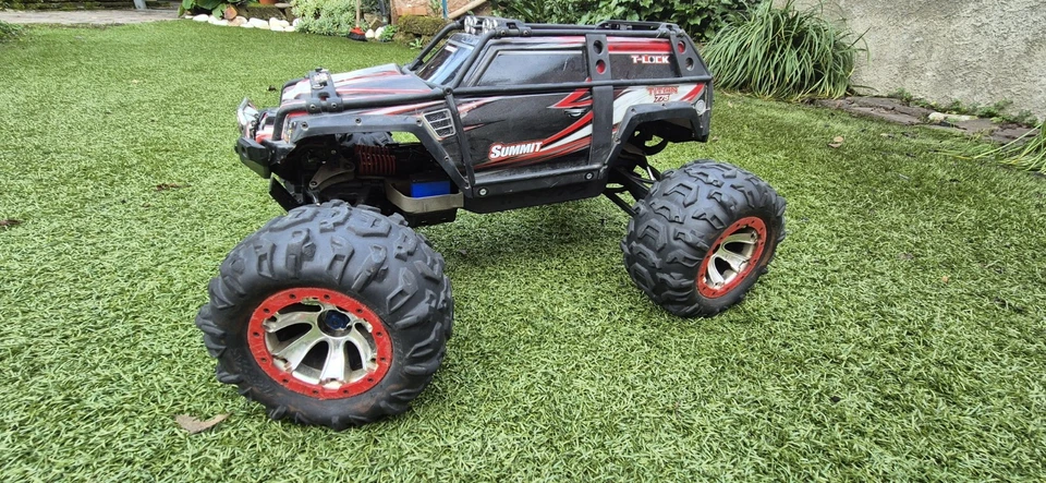 traxxas summit - Immagine 2 di 4