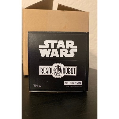 Star wars IG-11  & the Child Magnet Set regal robot