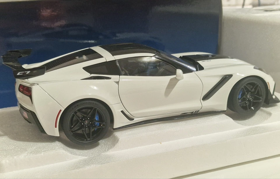 Decals 1/18 Chevrolet Corvette C7 ZR1 Autoart - Immagine 4 di 4