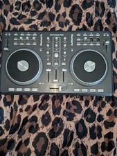 Numark Mixtrack Pro - Pro DJ Controller