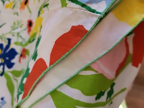 VTG 1980s Modern Floral Print Easy Care 104" Huge Perfect Round Tablecloth - Imagen 3 de 8