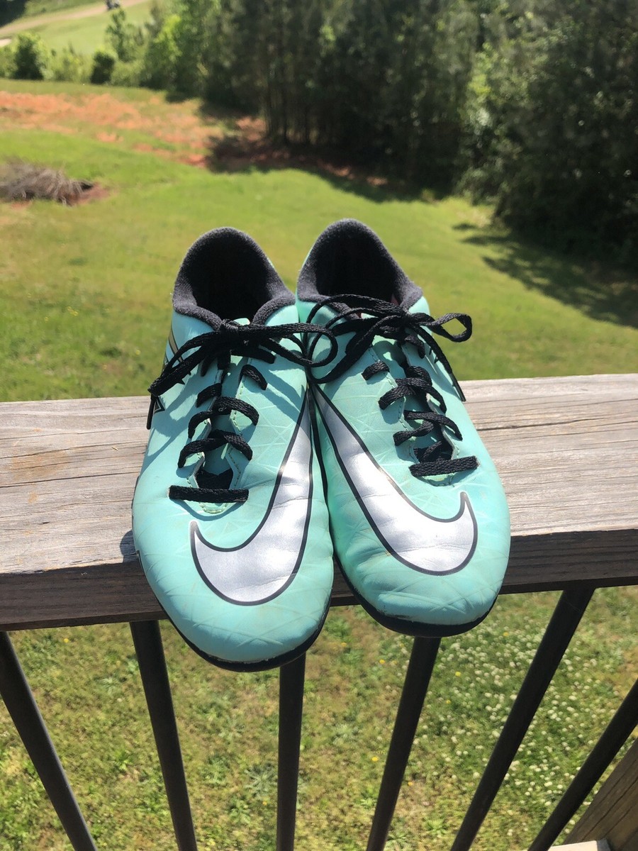 Junior Nike Hypervenom Phelon II FG Preowned Tennis Shoe Size 4Y