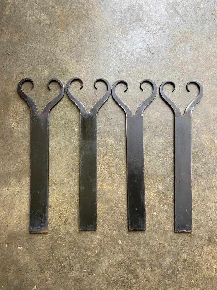 Anciennes contres pentures moustache en fer, ferrures charnières - Photo 2/2