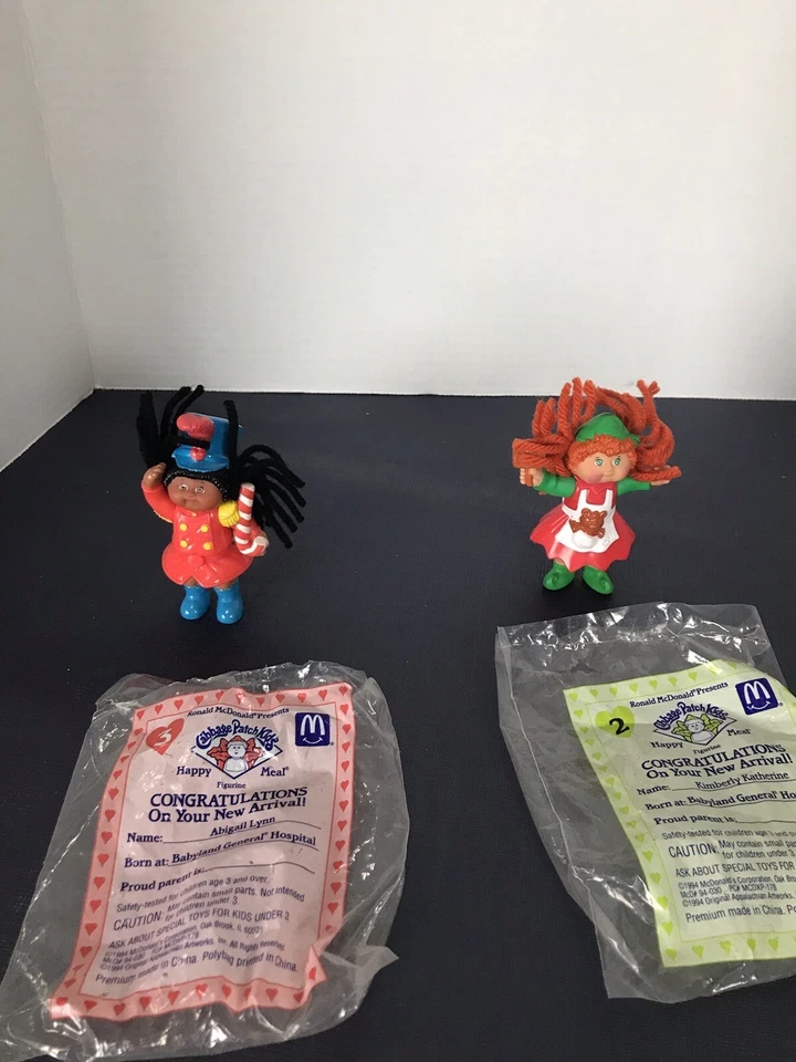 Vintage McDonalds Cabbage Patch Kid Abigail Kimberly Santas Helper Doll 1994 - Image 4 of 4