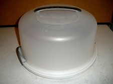 Sterilite Covered Cake / Pie Carrier Tray Con...