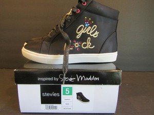 stevies by steve madden